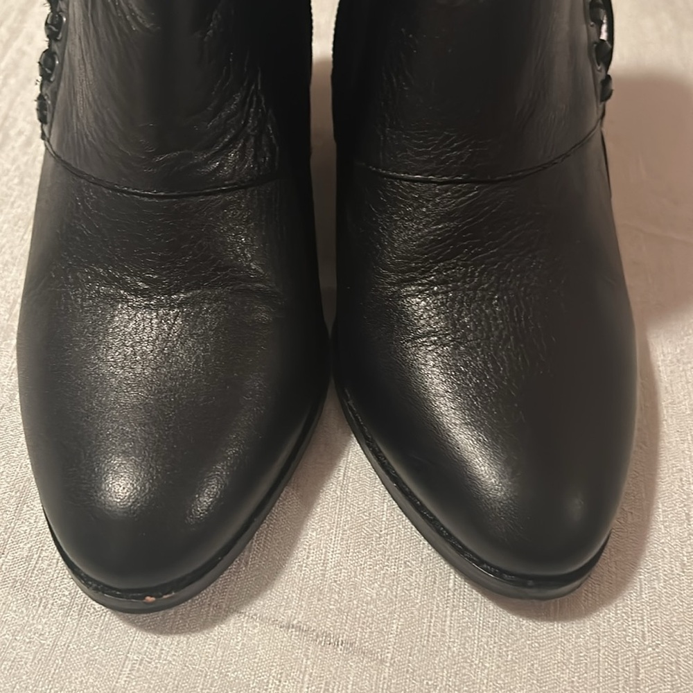 Aldo Women’s ‘Linsey’ Styled Ankle Heeled Booties Black w/ Tassels Size 7 - Picture 7 of 16